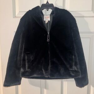 Cat & Jack plush faux fur coat size 6/7